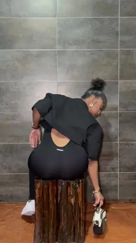 Outfir dumpyyy ft.the dump truck #arilabaddie #trini #trinitiktok #ootn 