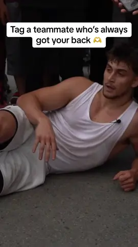 @K Showtime nice pass man ☺️😊 Full vid in my b!!O #basketball #viral #foryou #mk #kshowtime 