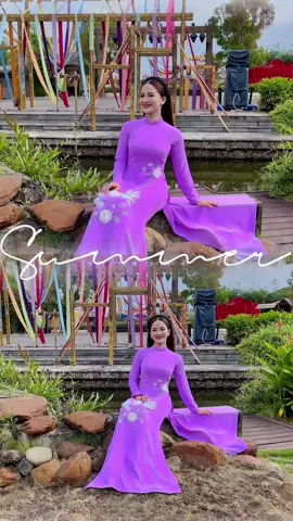 Màu tím thuỷ chung, nhẹ nhàng nhưng không nhạt nhoà đâu nhé #aodai #aodaidep #aodaitrungnguyen #xuhuong #tiktok #macdepmoingay 
