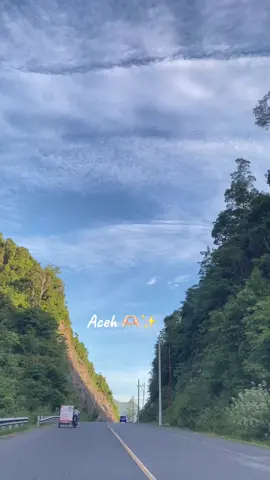 Pulkam dan balik merantau selalu lewat jln ini 🫶🏻 #aceh #jalanaceh #jalanjalan #acehfyp #acehfypシ゚viral #fyp #acehjaya 