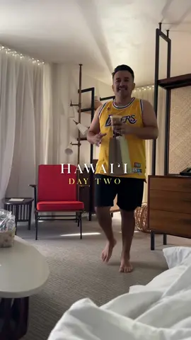 Hawai’i Day 2 | Pretty much our only free day so let’s do what we love to do: eat and chill at the beach. 1. Coffee + treats from Kona Coffee Purveyors 2. Musubi from Musubi Cafe 3. Chilling at Waimanalo Beach 4. Lunch playe from Ono Steak and Shrimp 5. Hawaiian snack from Walmart 6. Dinner at Side Street Inn 7. Halo-halo from Magnolias Ice Cream