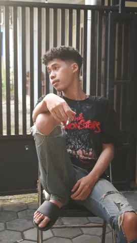 lu punya duit lu punya kuasa