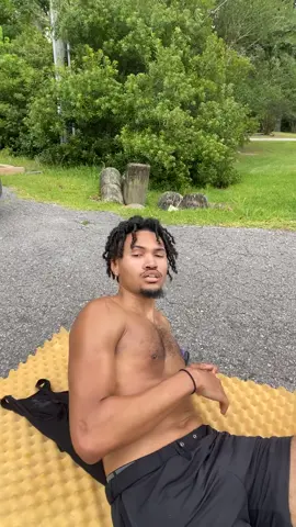 Mane I was out of breathe😂 - If your mind is strong enough, your body will put in the work‼️ • I tell people who hit me up for workouts a lil motivation. “Starting can be a hard achievement, but that first week will either make you or break you, and should it break you, start over again until you make you”🧠💯 • #trackandfield #summertraining #conditioning #endurance #corework #triplejump #hurdles #sprintworkout #jumpworkout #wisdom #discipline #fitnessmotivation #fitnessjourney #athlete #journeybackonthetrack 