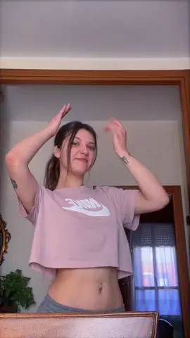 bozze #greenscreen #accadeoggi #viral #fyp #tiktok #italiangirl #annapepe #bozze 