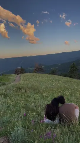 lovers and sunsets 💞 #trending#sunsets#colorado #mountainlife #mountaincouple #Summer #Love #couplegoals #prettyviews 