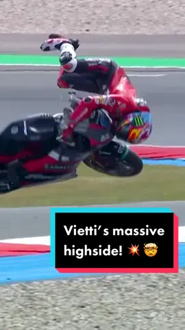 A painful end to Q2 for Vietti! 💥 The #Moto2 rider suffered a massive highside in the late stages of qualifying and luckily he escaped uninjured! 👍 #DutchGP 🇳🇱 #MotoGP #Motorsport #Motorcycle #Racing #SportsOnTikTok 