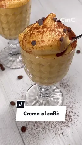CREMA AL CAFFÈ L'estate è arrivata e @Michela_incucina  ha preparato una crema di caffè all'acqua super golosa, fresca e con pochissimi ingredienti. 😎 🕐Tempo di preparazione: 5 minuti 🕐Tempo di riposo: 20 minuti per il raffreddamento dell’acqua 🕐Tempo di riposo: 15 minuti 😊Difficoltà: Facile 🍽Dosi: 8-10 porzioni 🤑Costo: Basso Ingredienti: Zucchero a velo, 150 g; Acqua gelida, 200 ml; Caffè solubile, 20 g; Gocce di cioccolato, q.b. ; Cacao, q.b. Ti manca qualche ingrediente? Puoi decorare la crema al caffè anche con cannella e/o amaretti sbriciolati. - #chefincamicia #goodfood #amazingfood #italianfood #caffè #crema #ricettefacili #cucinacontiktok