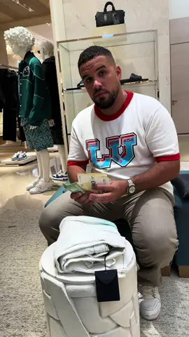 Quand le mec qui demande les outfits recontre le millionaire…