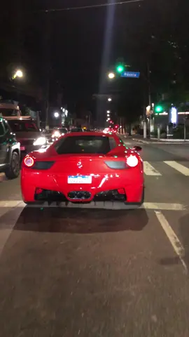 Puro som de um V8 Ferrari!  #ferrari #458italia #ferrari458italia #ferrariv8 #sound 