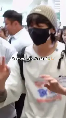 Thank you for protecting our Kookie💜 #bts #jungkook #bodyguard @BTS 