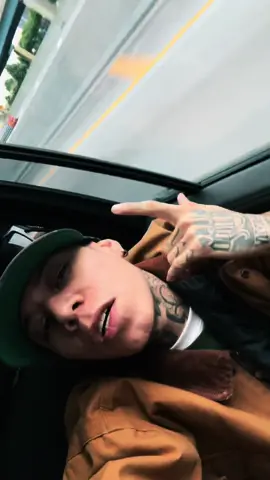 Celoso 🎵 Santa Fe Klan 