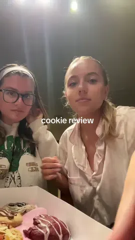 crush cookie bar review 9/10 @chlo #fyp #review #cookies 