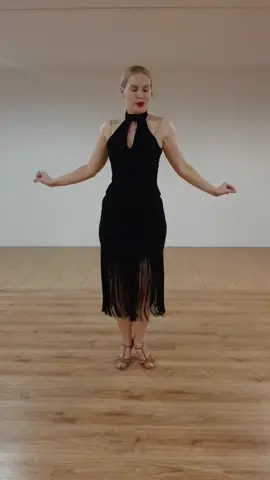 Salsa Solo #bamboleo #dance #salsa #latindance #dancetiktok #dancevideo 