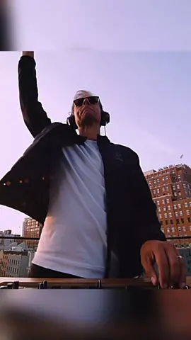 #edm_electronicdancemusic Armada In The Mix New York: Armin van Buuren