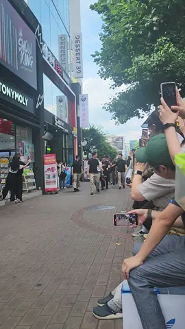 실시간 대구 동성로 범죄도시 배우 이준혁 폰카 미모 #배우 #직캠 #범죄도시 #이준혁 #존잘 #존잘남 #폰카 #직캠 #대구 #동성로 #한국  #korea  #korean #영화 #movie #actor 