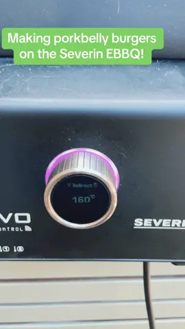 Making porkbelly burgers on the #severin #Electric Barbecue