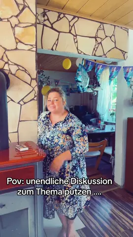 Wer ist auch bei putzen optimistisch?#probierenmitkarina #maskiergang #learnwithkarina 