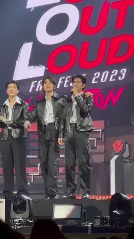 dunk gives sea a water and hugs him🥺❤️ #dunknatachai #jimmysea #lolfanfest2023 