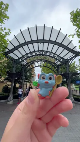 We had a delicious Disney day with our @Disney Doorables ! Series 10 Doorables are so magical with even more figures than ever! 70+ figures to collect from never before seen movies like; Oliver and Company, Robin Hood and Atlantis!  Did you spot the #Disney100 platinum Pooh and Tiana only available in Doorables Series 10?  Sponsored by @Just Play  #disneydoorables #disneydoorablesseries10 