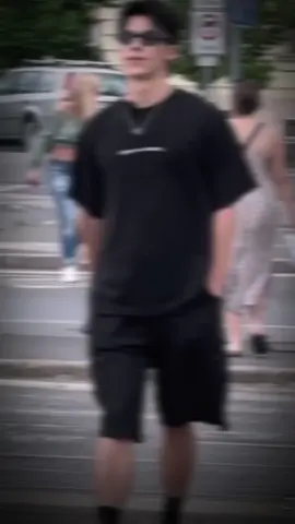 #CapCut anh ta đi  dạo thôi tôi cũng thấy đẹp trai #huaquanghan #kuanghanhsu #greghsu #greghanhsu #Love #xh #❤ #xuhuongtiktok #foryou #chineseboy 