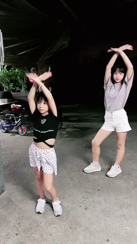 只練兩三小時而已  就驗收 我給她們的時間越來越短了👻👻👻 #上推薦 #田園姐妹花 #舞蹈 #挑戰  @ㄗㄗ🧸 @芊芊ϵ( 'Θ' )϶ 