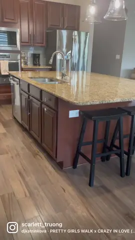 I love a great bug kitchen island with hidden storage? What’s your THING when looking at homes? #homeshopping #openhouse #apollobeach #apollobeachflorida #floridarealestate #kitchendesign #kitchenremodel #kitchenideas 