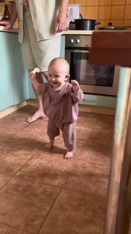 Осторожно! Разойдитесь! 