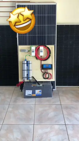Montei um kit de energia solar Offgrid, dois painéis 160w, um controlador de carga pwm 40A, uma bateria 162ah, um inversor knup 4000w☀️ #offgridsolarsystem #solarsystem #inversorsolar #controladordecarga #energialimpa #viral #tecnologiaemcasa #foryou #tiktoksuspense #suspense #pianomusic 