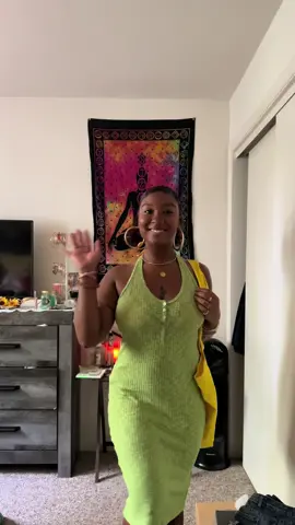 GRWM for the Beach☺️💛💚   #fypシ #blackgirltiktok🤎 #grwm #grwmbeachday #getreadywithme #OOTD 