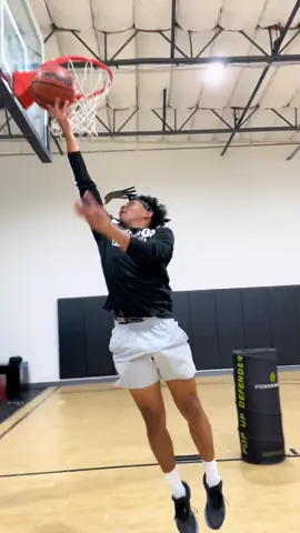#basketball #hoop #gym #handinyoface #scream 