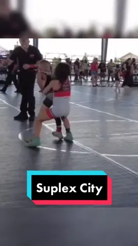 K.O #deportesentiktok #WWE #luchalibre #suplex #suplexcity #viral #viralvideo 