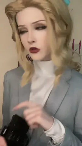 My posture looks so funky in this video 💀 #alicederosscosplay #alicederossidv #alicedeross #aliceidvcosplay #identityv #identityvcosplay #identityvsurvivor #idvcosplayer #idv #idvsurvivor #journalistidv #journalistidentityv 