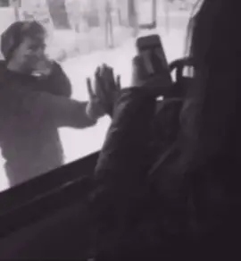 الله لو تلمس يديني يدينه ☹️🩵.  #سعد_الجفران #العلا 