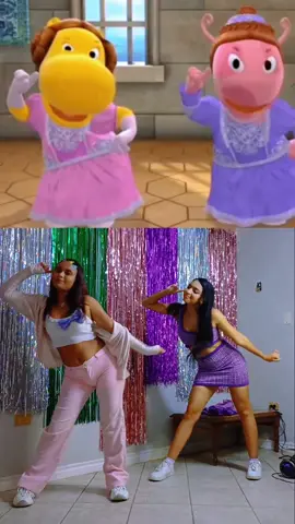 Demasiado random pero ame, con mi amiga @bearbee @KeniaOs  - - #Keniaos #Backyardigans #uniqua #tasha #botellita #k23 #keninis #fypシ #fypdong #trendingdance 