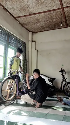 di rumah aja...#miosporty #fyp #fypplittttttttttttttt #miojo #mioproper #ngabersphobic #miopinion #miomas #miom3 