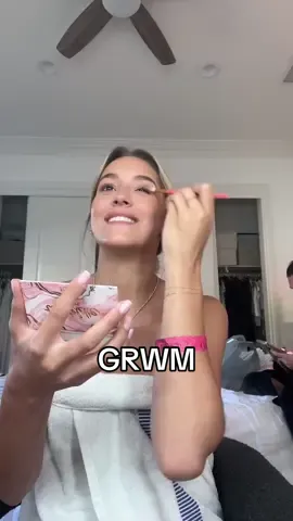 Her makeup collection never misses. 😚💓#makeup #grwmmakeup #beauty #makeuplook #glowymakeup #summermakeup 