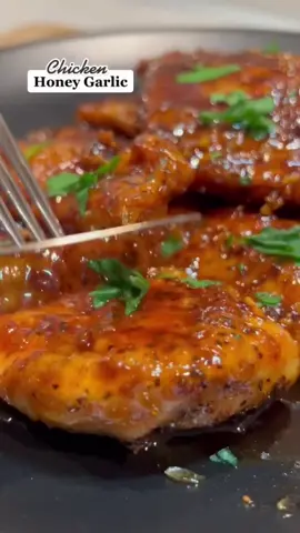 Love this honey garlic chicken #recipesoftiktok #foodlovers #recipetok #chickendinner #DinnerIdeas #recipeoftheday #FoodTok #dinnerwithme 