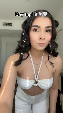 Felt like this song 🥹🐚  #fypシ #grwm #OOTD #daytrip #rave #festivalseason #beachvibes 