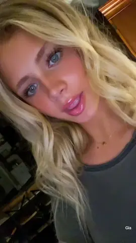 Gia~[coolest caption ever 🤗] #supersmiley#summerisnotsummeringrn#likebcimcool#notmyvid#jadee❤️#elisee❤️#tay❤️#you?#4liferrrrrssssssssss#needtovent?