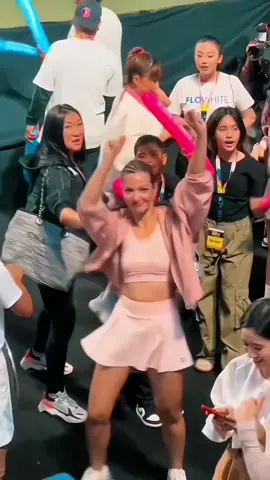 Jedagjedug#jedagjedug #jj #niaramadhani #tennis #niaramadhanibakrie #selebrasi #fyp @Nia Ramadhani Bakrie #jogetkemenangan 