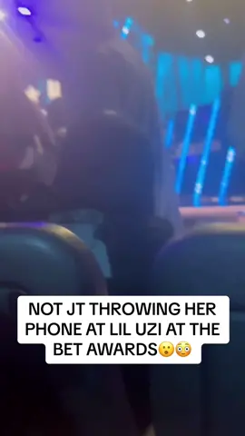 😳🫣 #liluzi PISSED #jt OFF AT THE #betawards !! YIKESSSS lol #betawards2023 #citygirls #liluzivert #viralvideo 