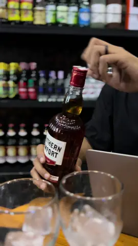Wisky ya kresss🫣#usahawanmudaberkarya #sragenbumisukowati🥃🤘 #sragenbumisukowati24jam #sragenbumisukowatimenyapa #sragen24jam #minumanimport #minumanoriginal #minumanlokal #cewekjawa #wisky 