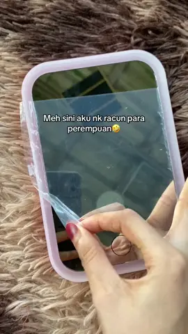 lepas ni nak makeup dalam gelap pon no hal laa #fyp #fyppppppppppppppppppppppp #fypシ #masukfypdong #cermin #cerminmakeup #cerminmini #cerminled #cerminledmakeup 