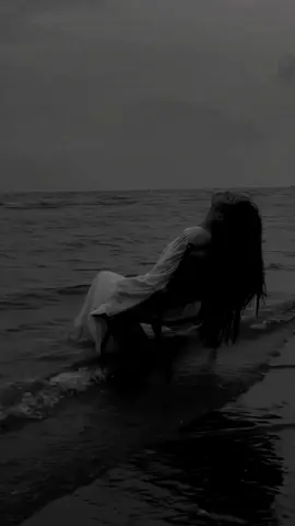 🖤🥹#darkaesthetic #songlyrics #aestheticvibes #blackmood #sadvibes 