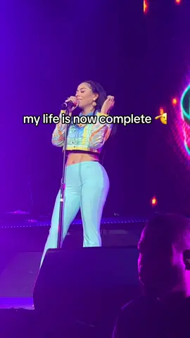 aside from some random girl knocking my phone out if my hands to try and get that meet n greet ticket, W night 😭😭 #fyp #aboogiewitdahoodie #mariahthescientist 