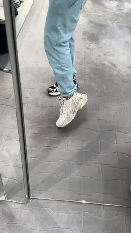 Left or Right? Balenciaga Runner #foryou #fyp #sneakers