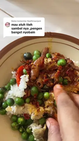 Membalas @Nadhiraanjani   Sambel nya nikmat🤤yang mau ada di keranjang kuning ya🤗