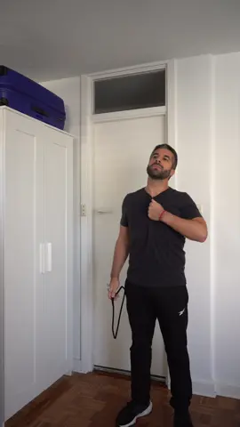 New hack to change your t-shirt quickly 😮😮 #filmmaker #videoeditor #adobeaftereffects #adobepremiere #magicvideos👈👈👈👈 #hacksoflife #foryou 