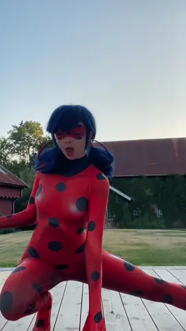 Going live on twitch at 6:30 PM CEST time gois just saying <3 #cosplay #ladybugcosplay #miraculousladybug  #miraculouscosplay 