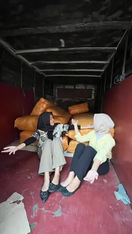 apa yg membuat kamu bertahan? uang 🙏🫣 #capcut #jj #konveksibandung #bikinbaju 